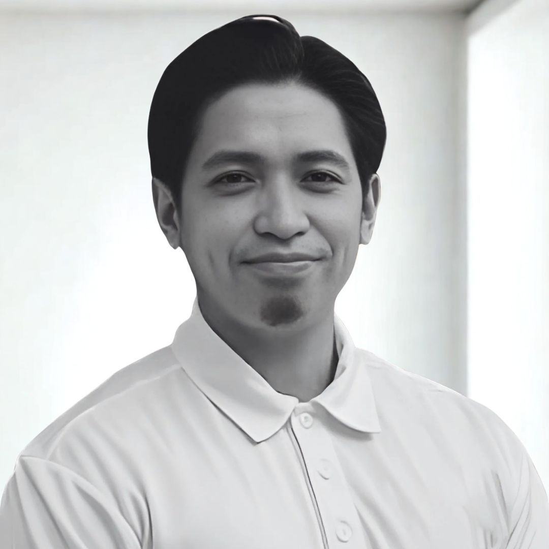 Adrian - Website Bio Headshots Reda Medrek